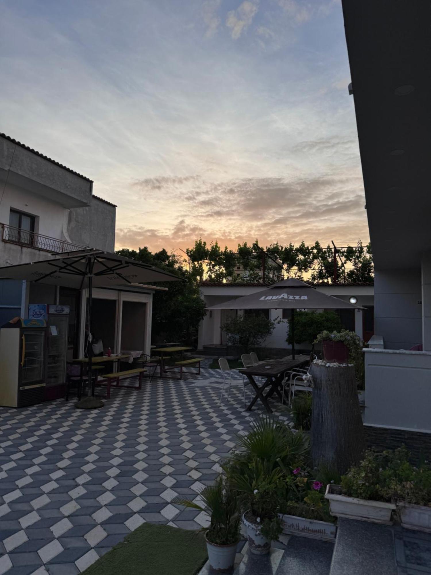 Vila Cano Hotel ดูร์เรส ภายนอก รูปภาพ