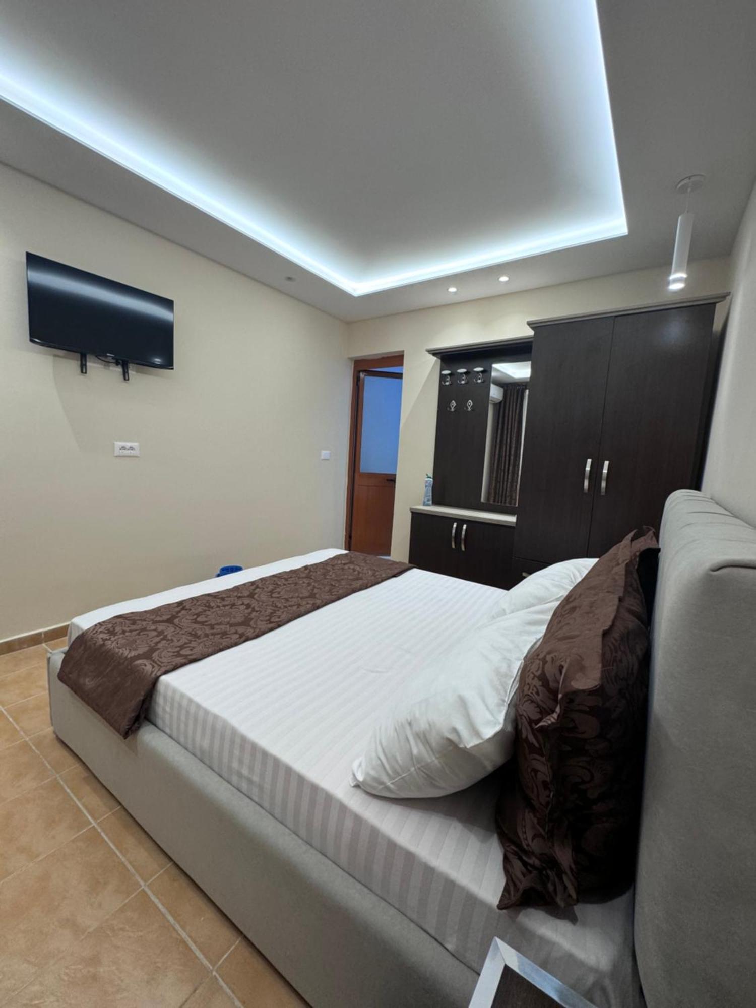Vila Cano Hotel ดูร์เรส ภายนอก รูปภาพ
